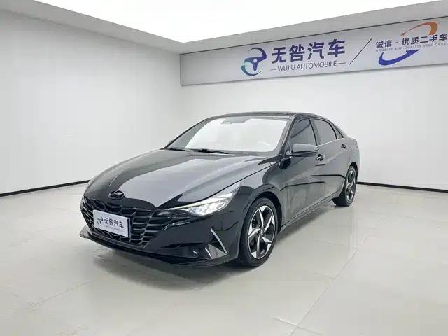 Hyundai Elantra 2022 1.5L CVT LUX Premium Edition