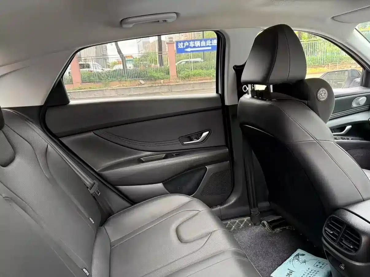 Hyundai Elantra 2022 1.5L CVT GLX Elite Edition — миниатюра 14