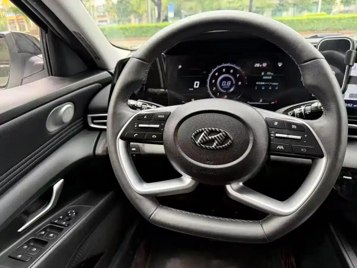 Hyundai Elantra 2022 1.5L CVT GLX Elite Edition — миниатюра 16