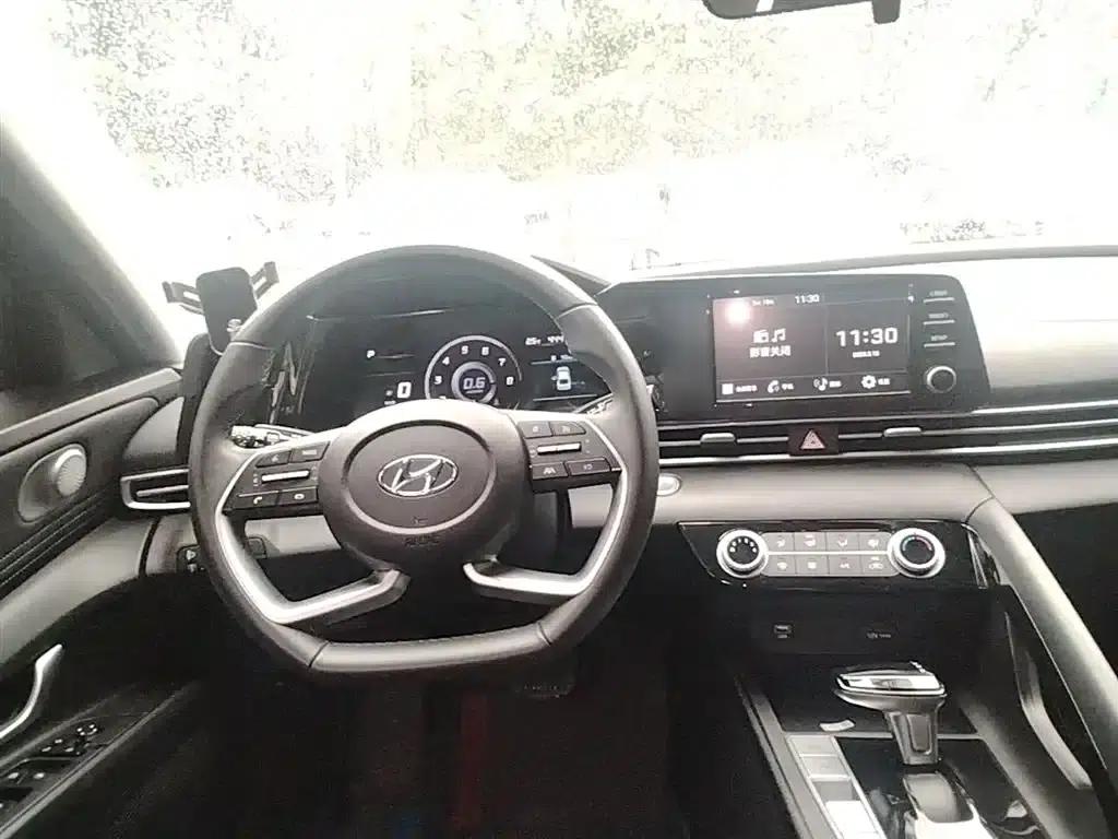 Hyundai Elantra 2022 1.5L CVT GLX Elite Edition — миниатюра 11