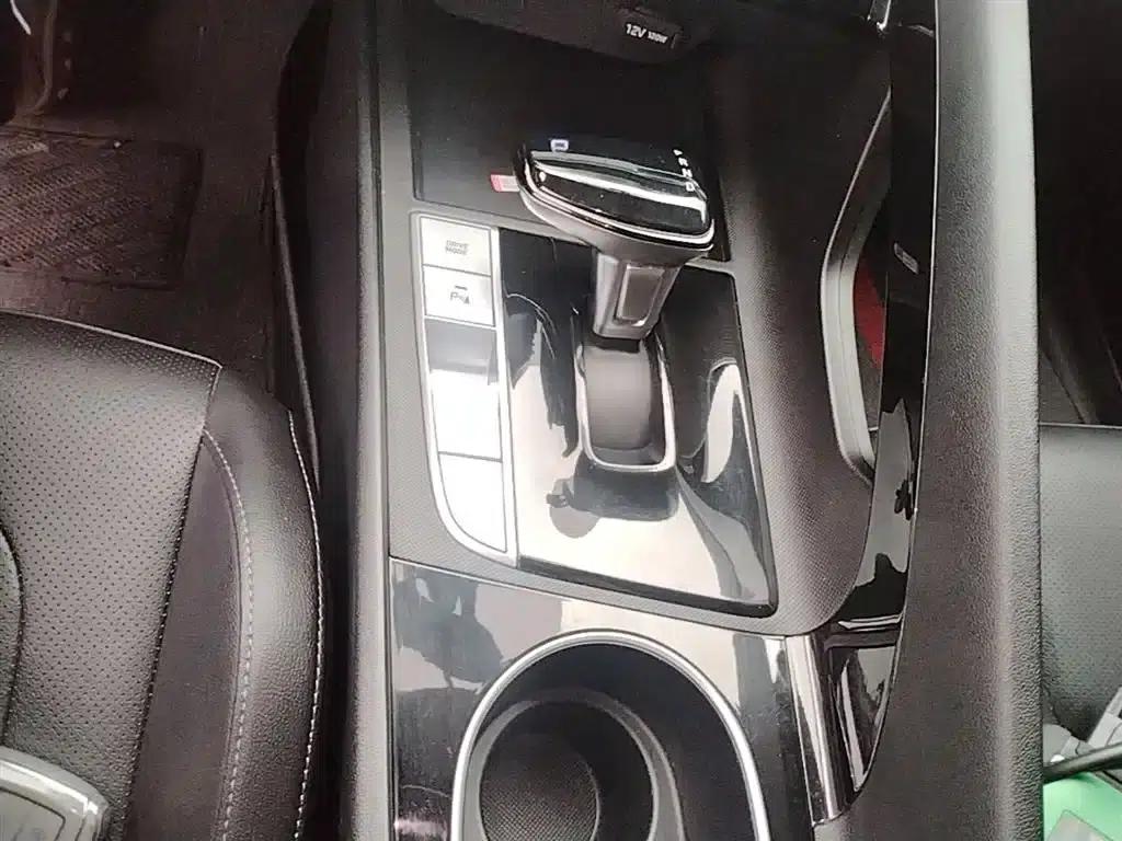 Hyundai Elantra 2022 1.5L CVT GLX Elite Edition — миниатюра 14