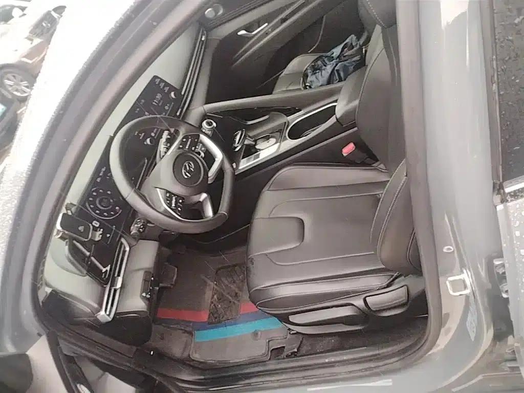 Hyundai Elantra 2022 1.5L CVT GLX Elite Edition — миниатюра 15