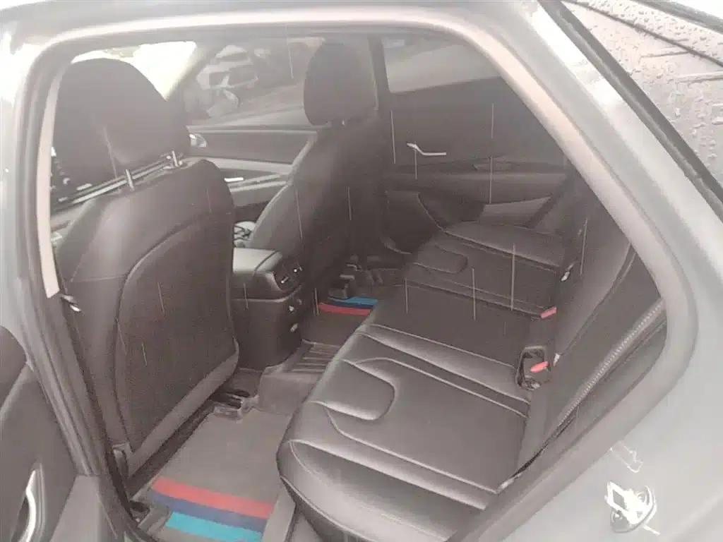 Hyundai Elantra 2022 1.5L CVT GLX Elite Edition — миниатюра 17