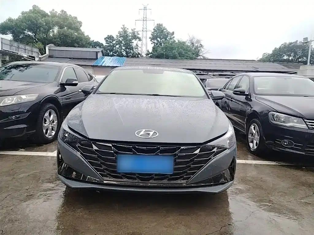 Hyundai Elantra 2022 1.5L CVT GLX Elite Edition — миниатюра 3