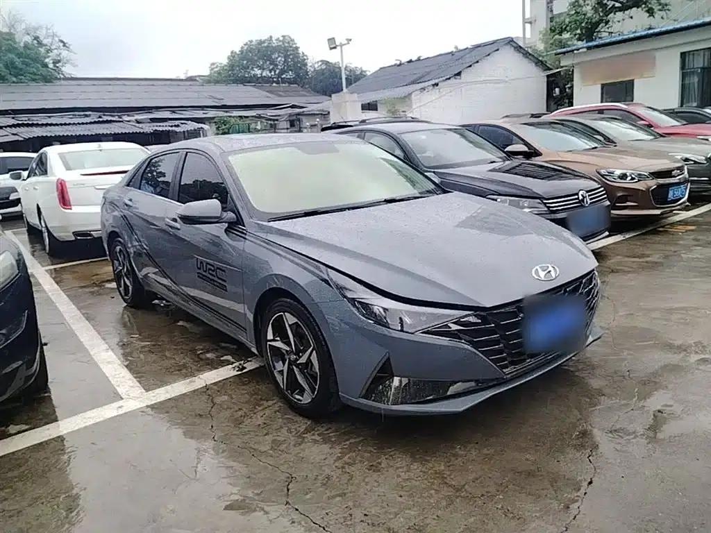 Hyundai Elantra 2022 1.5L CVT GLX Elite Edition — миниатюра 4