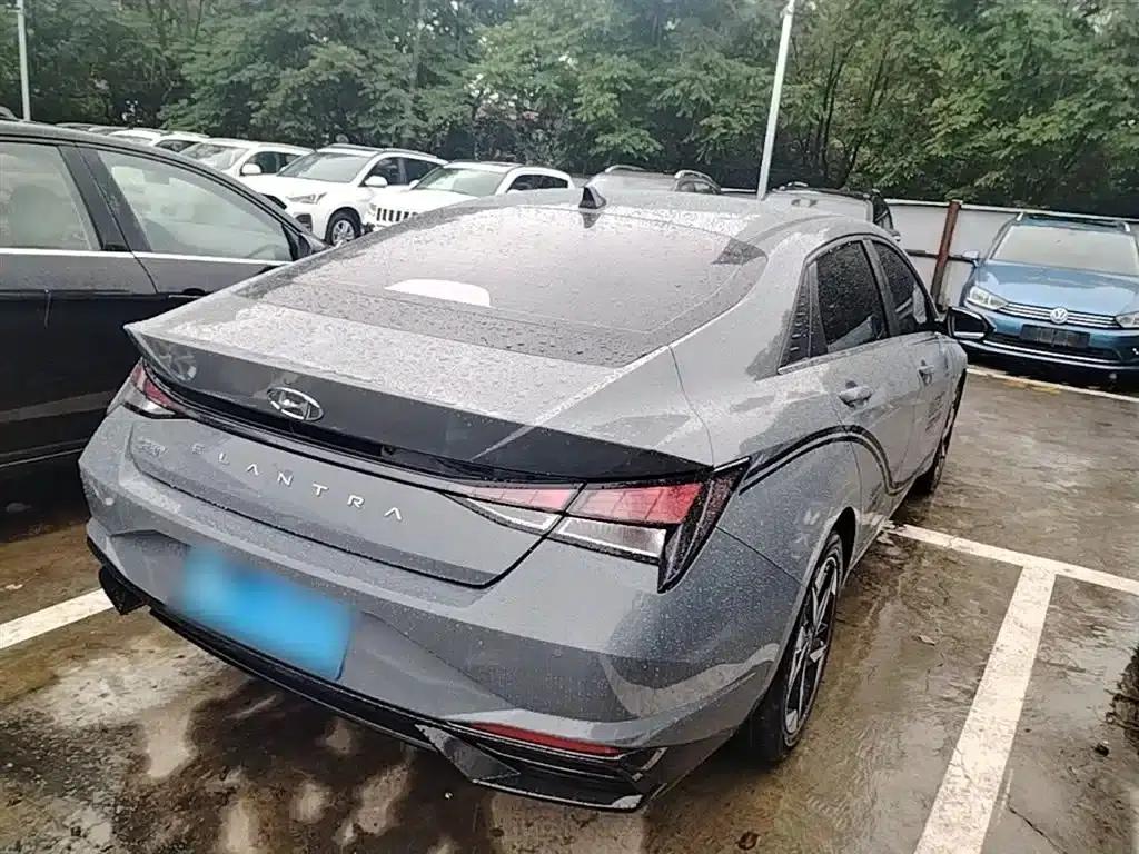 Hyundai Elantra 2022 1.5L CVT GLX Elite Edition — миниатюра 7