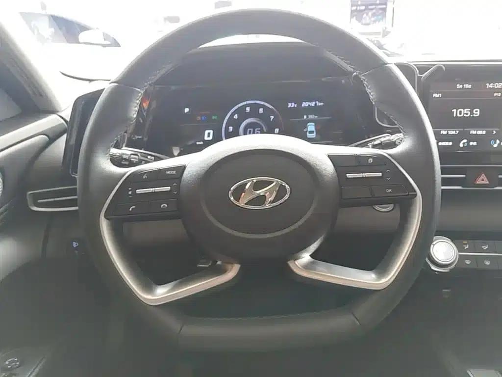 Hyundai Elantra 2022 1.5L CVT GLX Elite Edition — миниатюра 11
