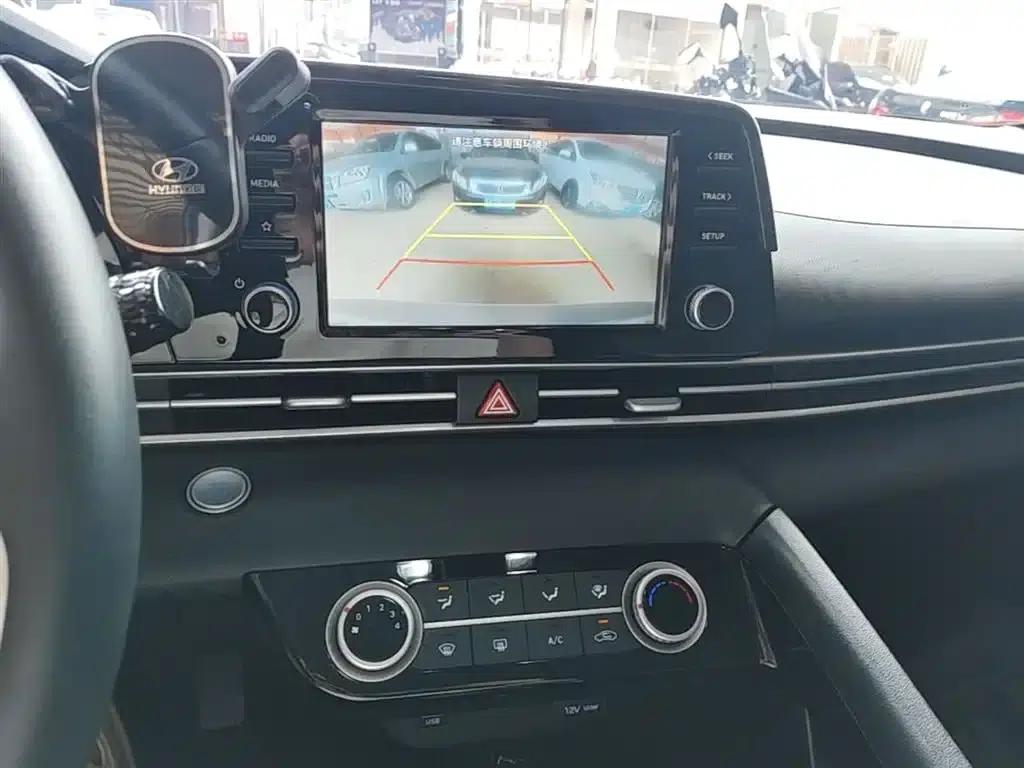 Hyundai Elantra 2022 1.5L CVT GLX Elite Edition — миниатюра 13