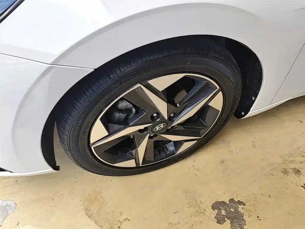 Hyundai Elantra 2022 1.5L CVT GLX Elite Edition — миниатюра 23