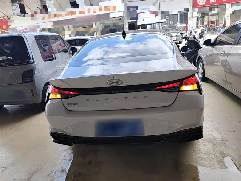 Hyundai Elantra 2022 1.5L CVT GLX Elite Edition — миниатюра 6