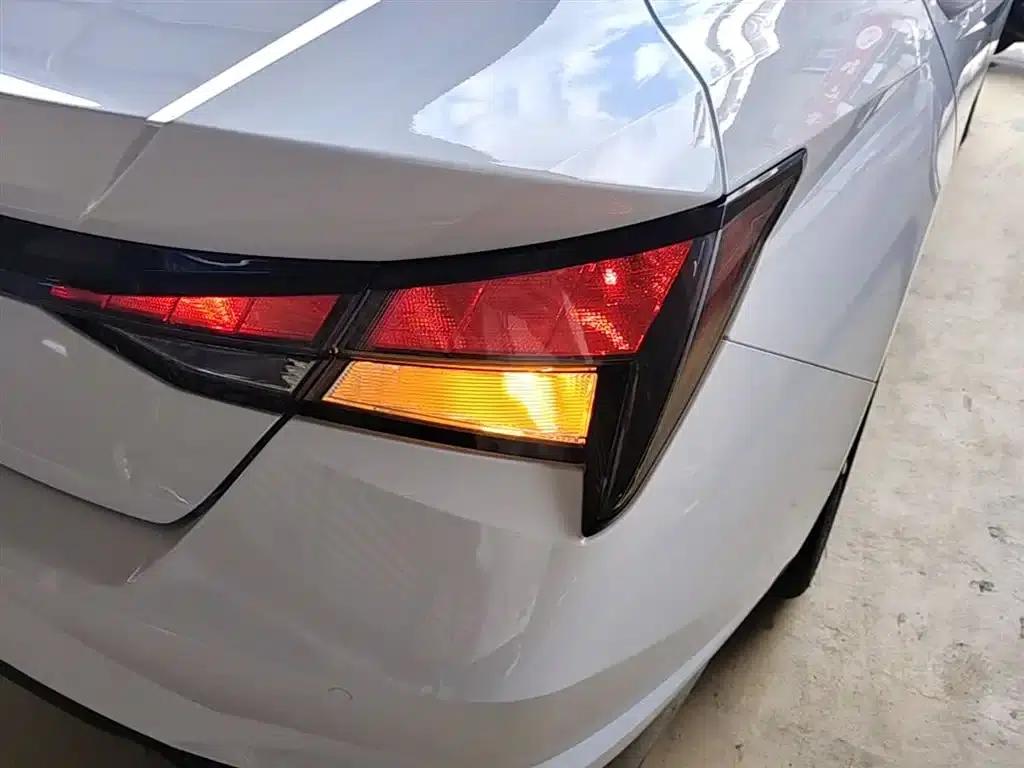 Hyundai Elantra 2022 1.5L CVT GLX Elite Edition — миниатюра 8