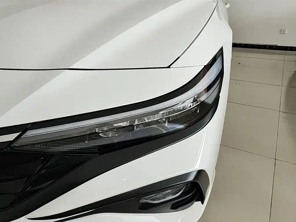 Hyundai Elantra 2023 1.5L CVT GLX Elite Edition — миниатюра 23