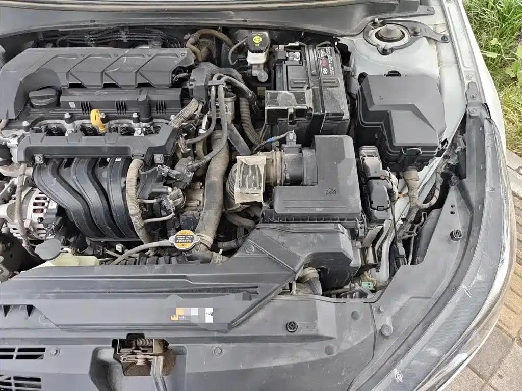 Hyundai Elantra 2021 1.5L CVT LUX Premium Edition — миниатюра 21