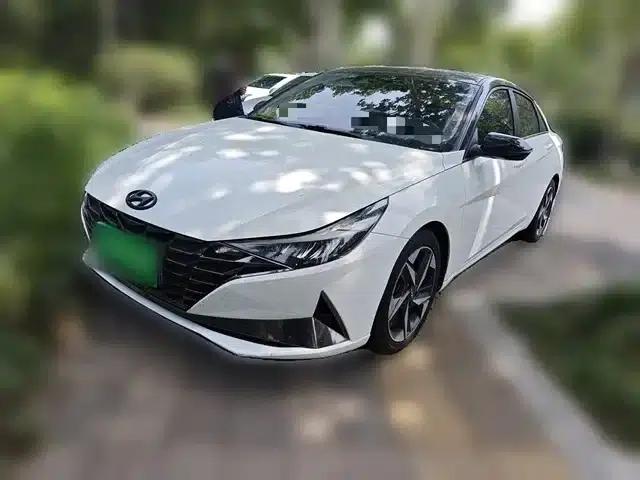 Hyundai Elantra 2021 1.5L CVT LUX Premium Edition