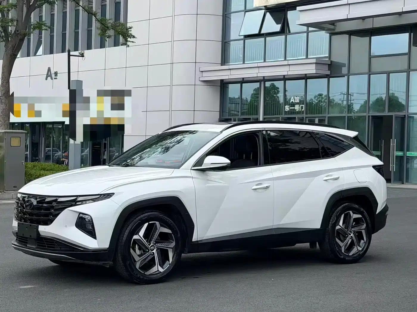 2023 Tucson L 1.5T Automatic 2WD LUX Premium Edition — миниатюра 1