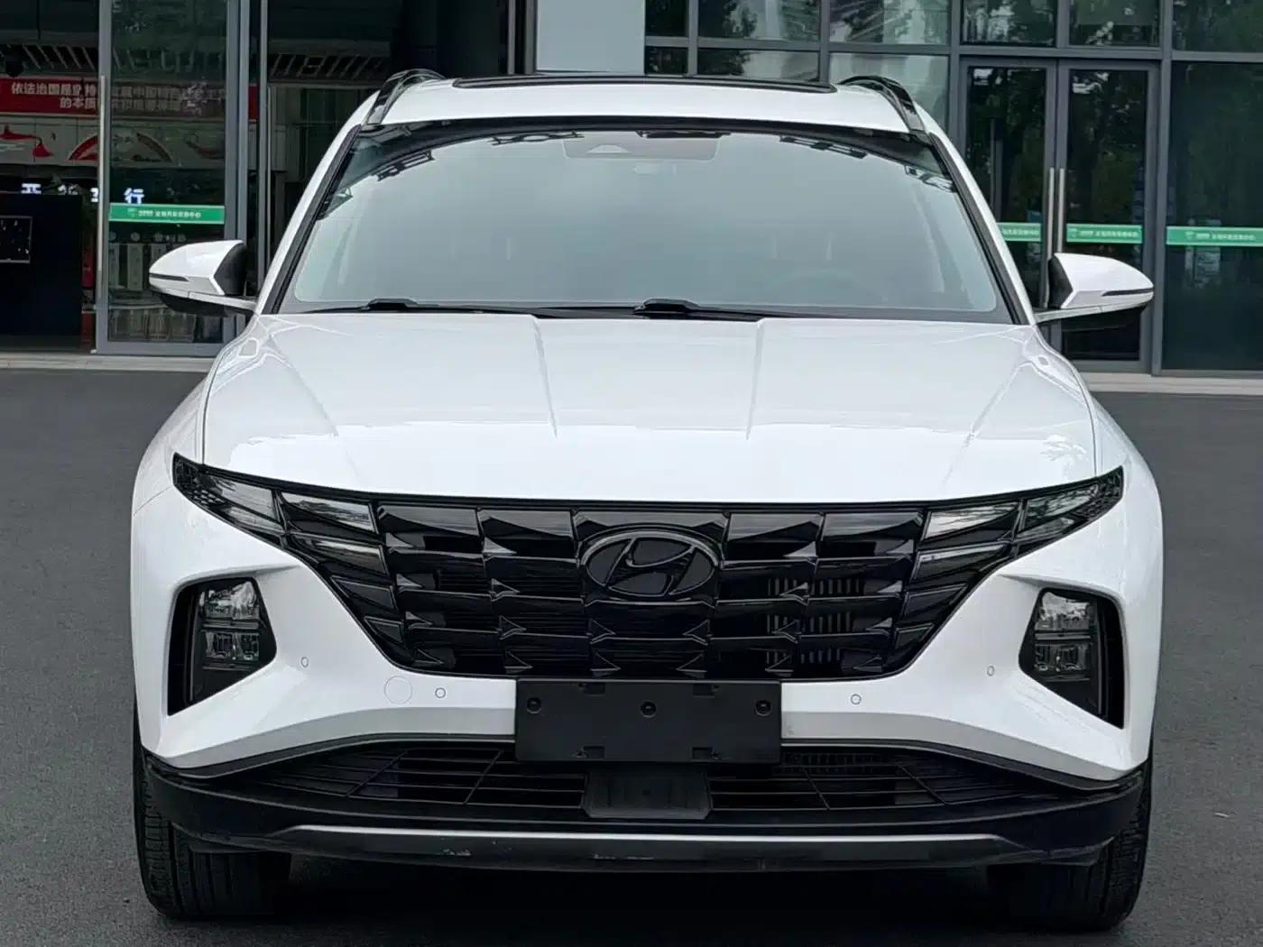 2023 Tucson L 1.5T Automatic 2WD LUX Premium Edition — миниатюра 2