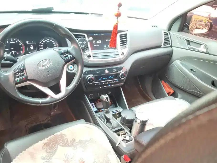 Tucson 2015 1.6T Dual-Clutch Two-Wheel Drive Comfort Model — миниатюра 12