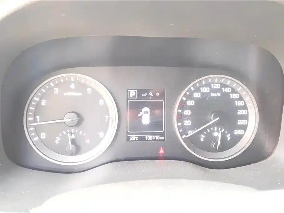 Tucson 2015 1.6T Dual-Clutch Two-Wheel Drive Comfort Model — миниатюра 14