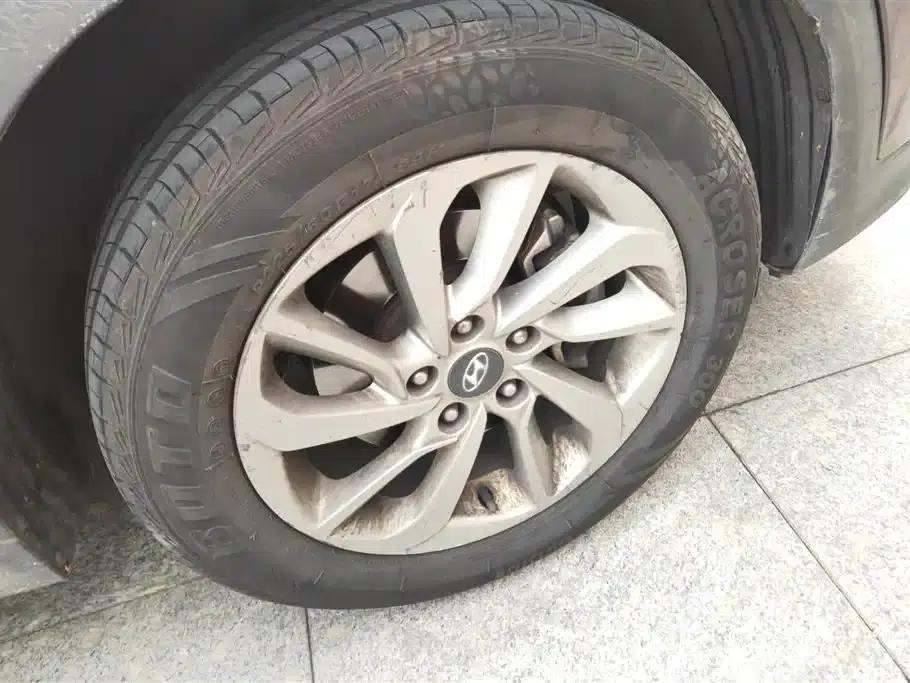 Tucson 2015 1.6T Dual-Clutch Two-Wheel Drive Comfort Model — миниатюра 6
