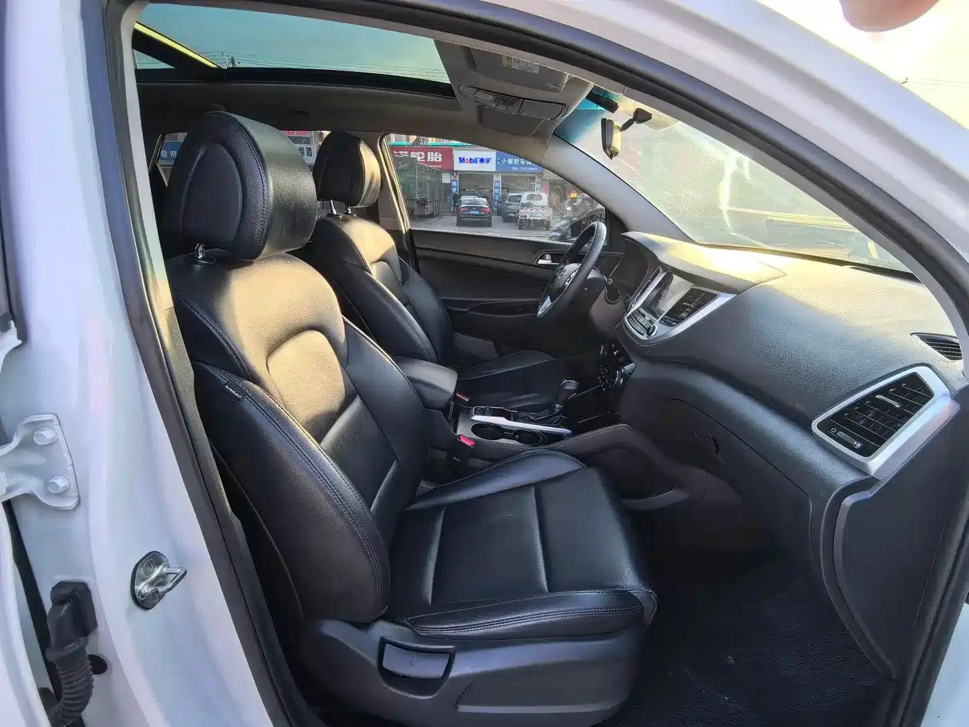 Tucson 2015 1.6T Dual-Clutch Two-Wheel Drive Intelligent Model — миниатюра 12