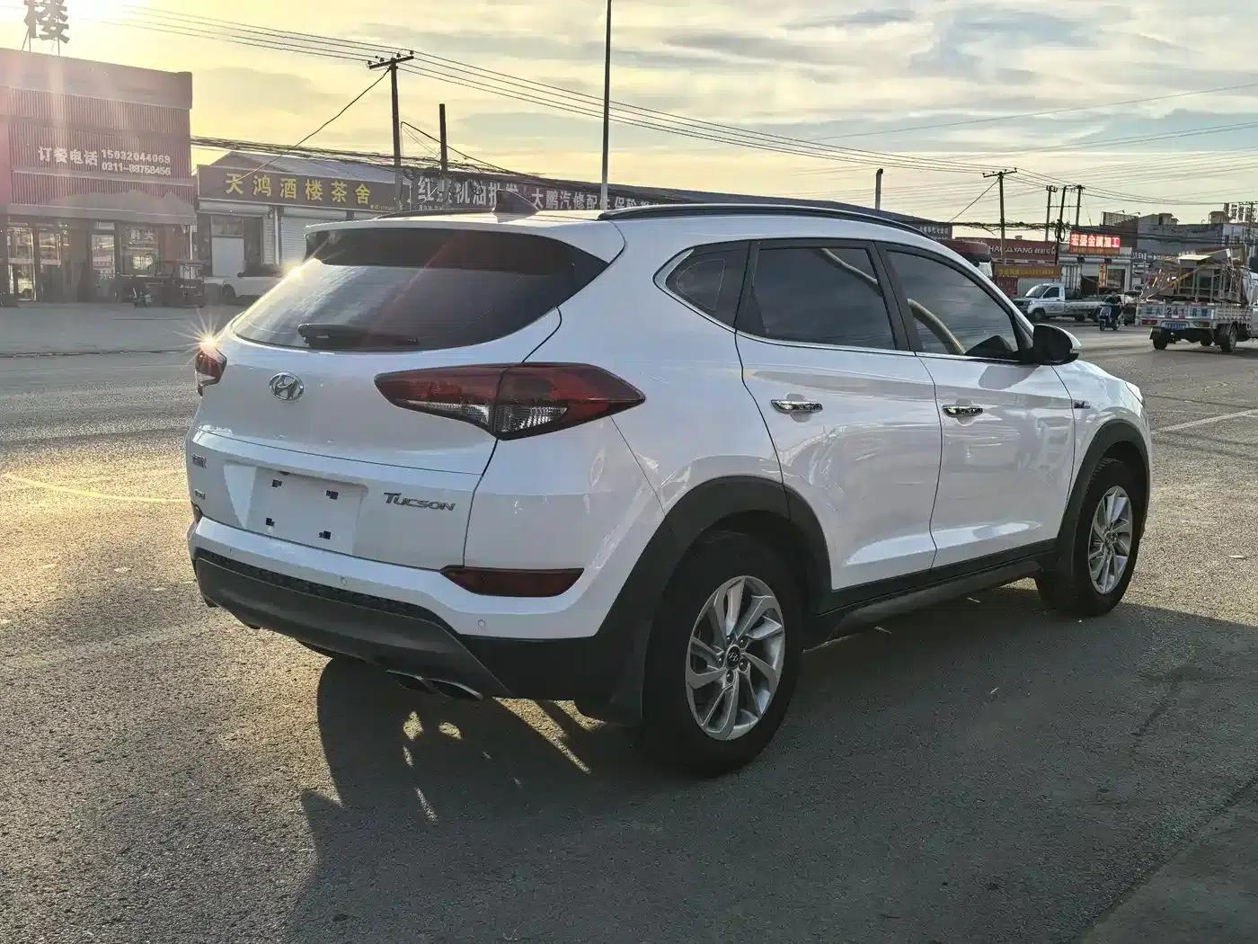 Tucson 2015 1.6T Dual-Clutch Two-Wheel Drive Intelligent Model — миниатюра 4