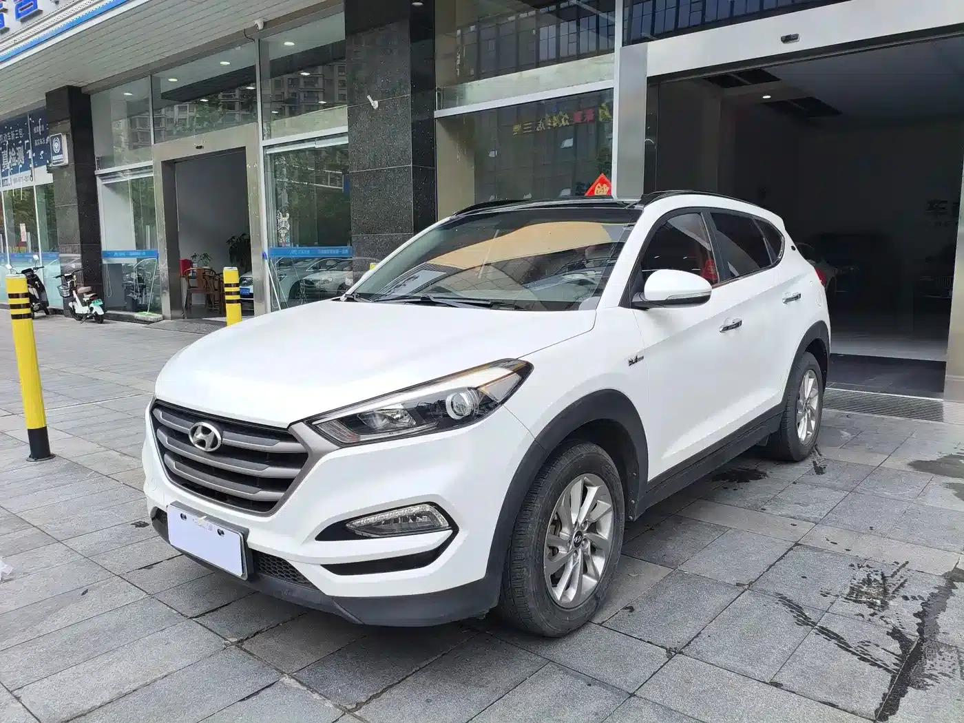 Tucson 2018 1.6T Dual-Clutch Two-Wheel Drive 15th Anniversary Special Edition — миниатюра 1