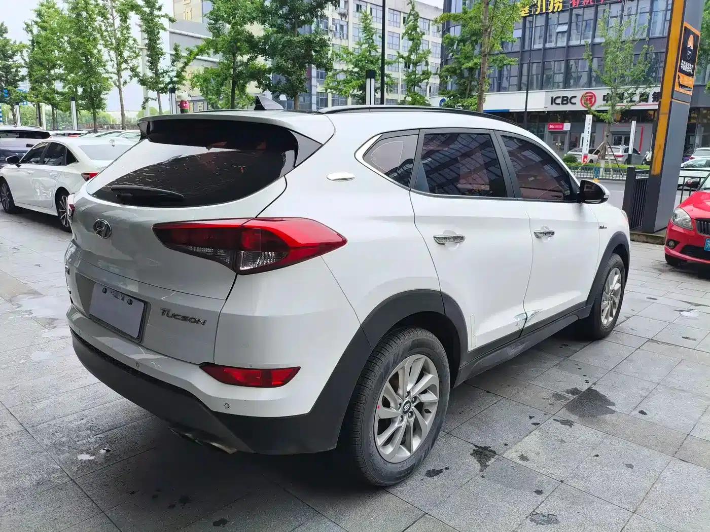 Tucson 2018 1.6T Dual-Clutch Two-Wheel Drive 15th Anniversary Special Edition — миниатюра 8