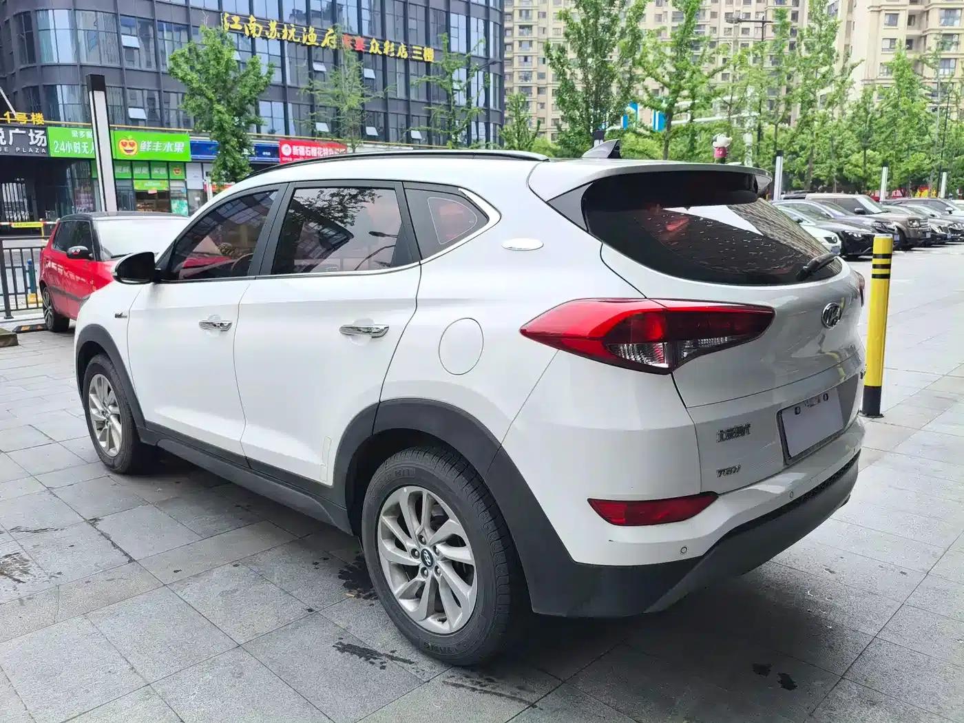 Tucson 2018 1.6T Dual-Clutch Two-Wheel Drive 15th Anniversary Special Edition — миниатюра 9