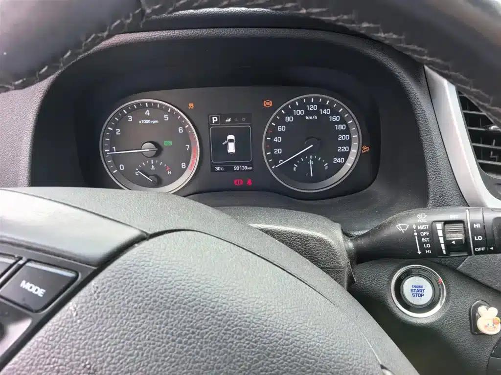 Tucson 2018 1.6T Dual-Clutch Two-Wheel Drive 15th Anniversary Special Edition — миниатюра 12