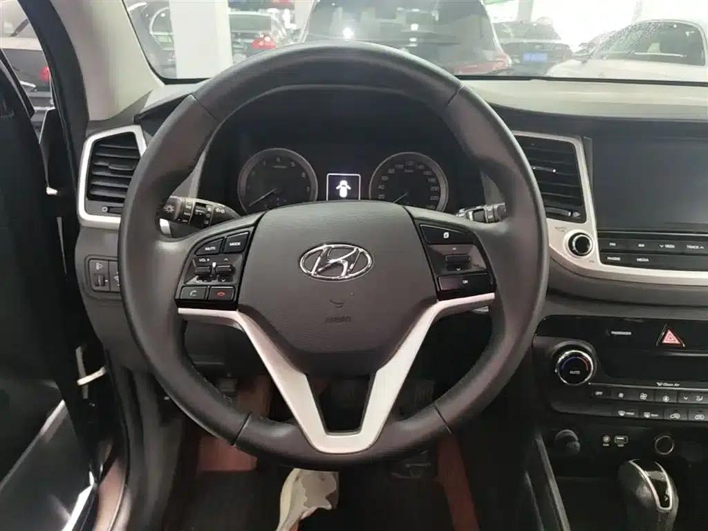 Tucson 2015 1.6T Dual-Clutch Two-Wheel Drive Intelligent Model — миниатюра 11
