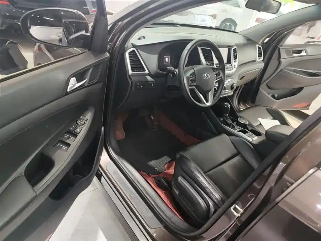 Tucson 2015 1.6T Dual-Clutch Two-Wheel Drive Intelligent Model — миниатюра 16