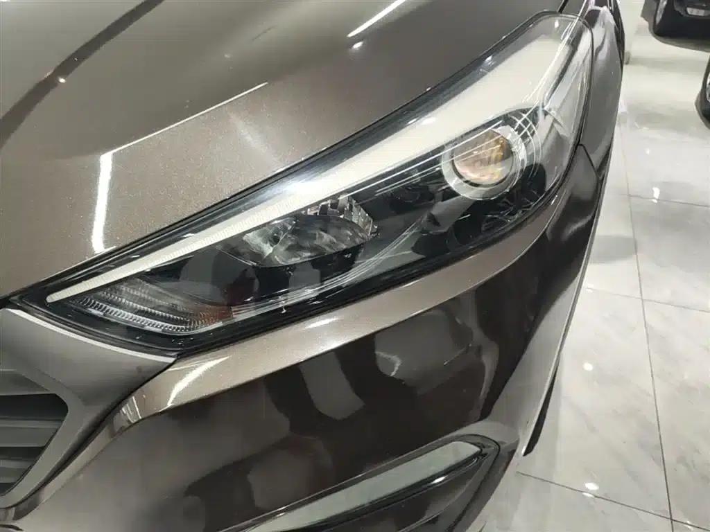 Tucson 2015 1.6T Dual-Clutch Two-Wheel Drive Intelligent Model — миниатюра 24