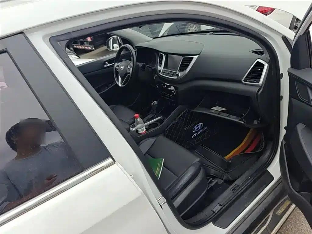 Tucson 2015 1.6T Dual-Clutch Two-Wheel Drive Intelligent Model — миниатюра 11