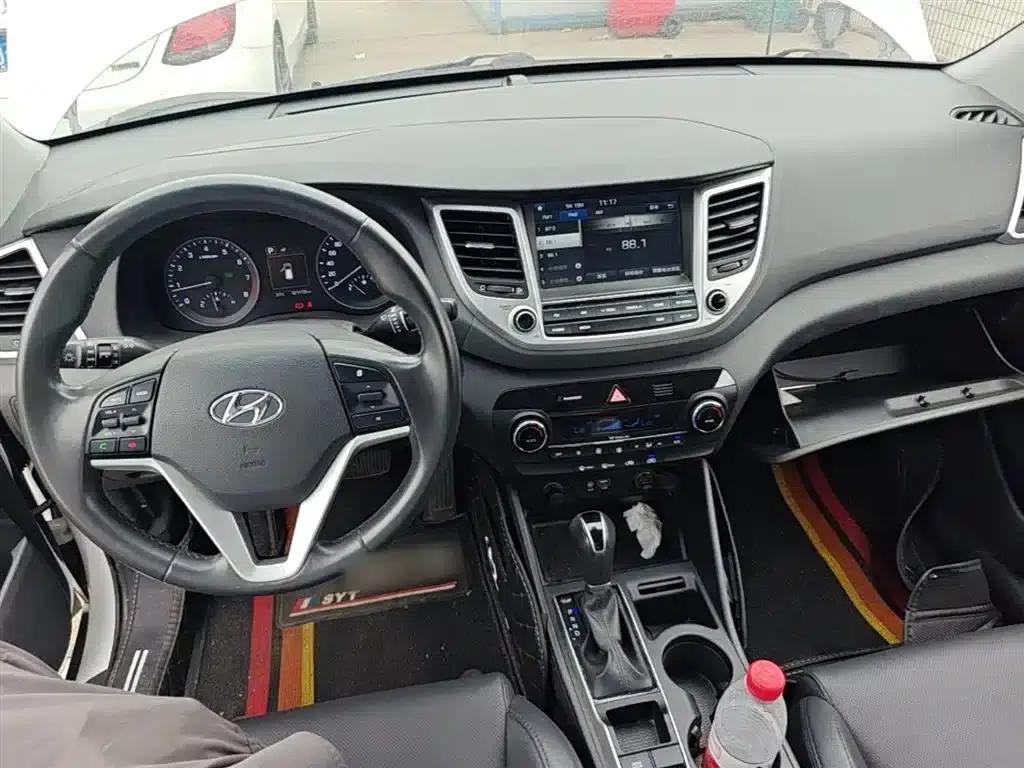Tucson 2015 1.6T Dual-Clutch Two-Wheel Drive Intelligent Model — миниатюра 16