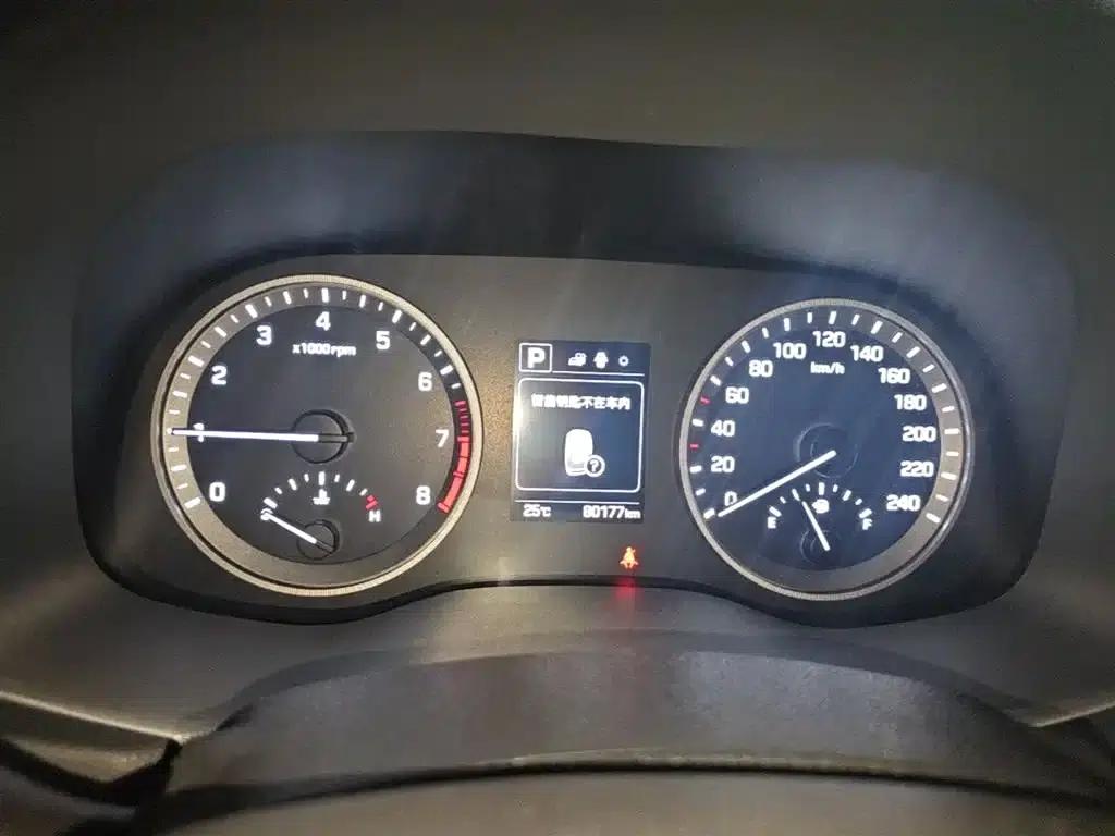 Tucson 2015 1.6T Dual-Clutch Two-Wheel Drive Intelligent Model — миниатюра 12