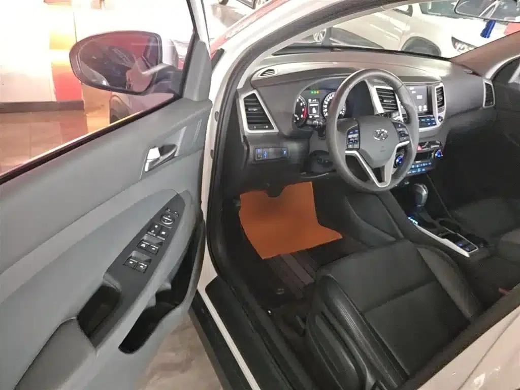 Tucson 2015 1.6T Dual-Clutch Two-Wheel Drive Intelligent Model — миниатюра 16
