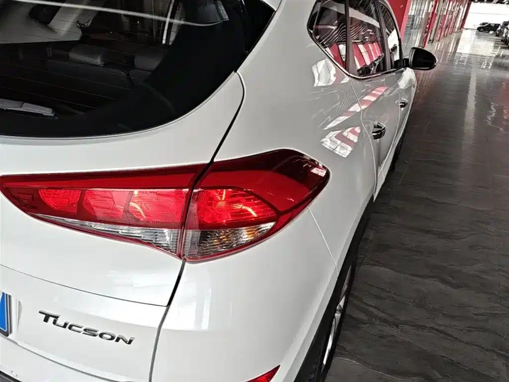Tucson 2015 1.6T Dual-Clutch Two-Wheel Drive Intelligent Model — миниатюра 8