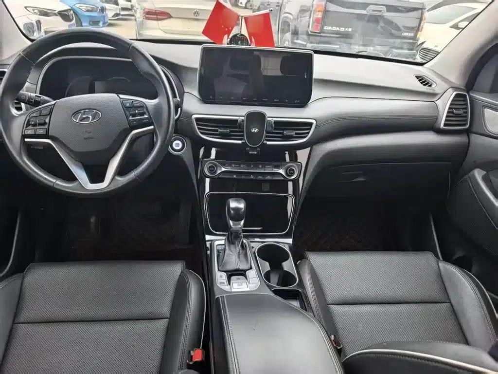 Tucson 2019 280TGDi Dual-Clutch Two-Wheel Drive Fashion Edition (National V Emission Standard) — миниатюра 8