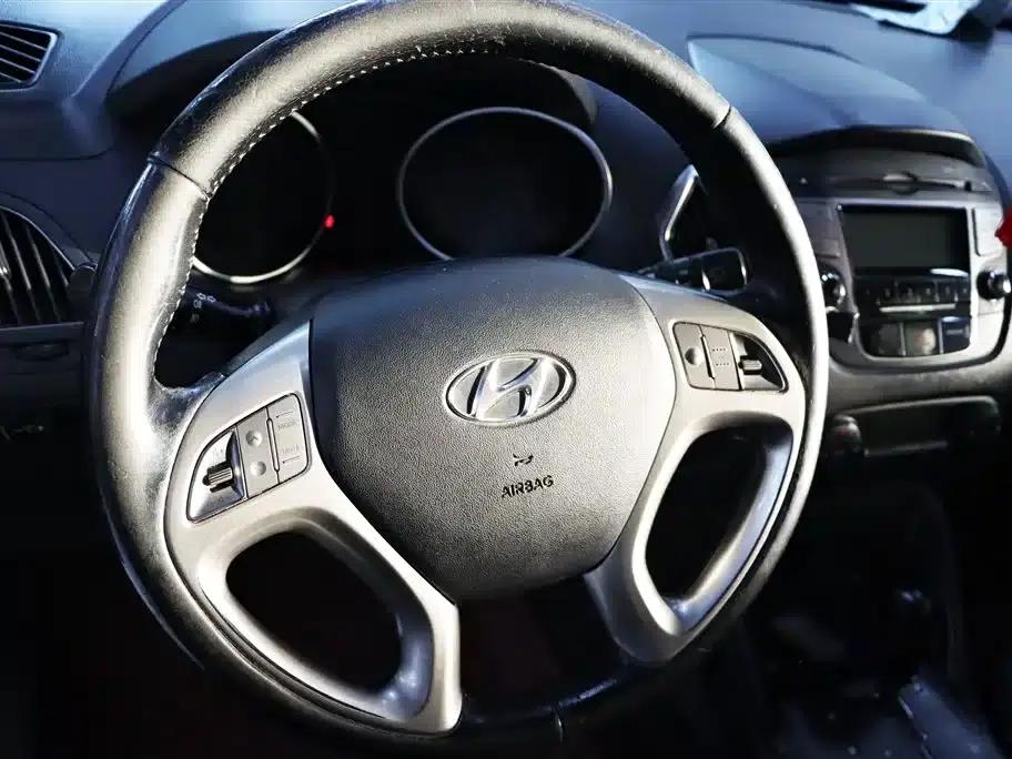 Beijing Hyundai ix35 2013 2.0L Automatic 2WD Smart GLS (National V Emission Standard) — миниатюра 13