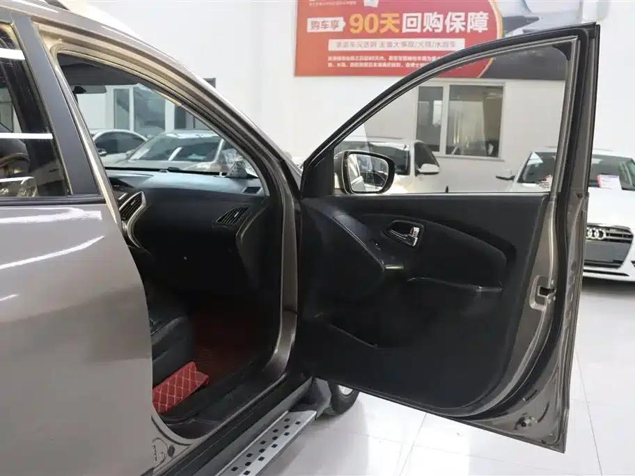 Beijing Hyundai ix35 2013 2.0L Automatic 2WD Smart GLS (National V Emission Standard) — миниатюра 21