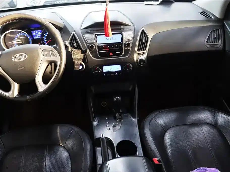 Beijing Hyundai ix35 2013 2.0L Automatic 2WD Smart GLS (National V Emission Standard) — миниатюра 6