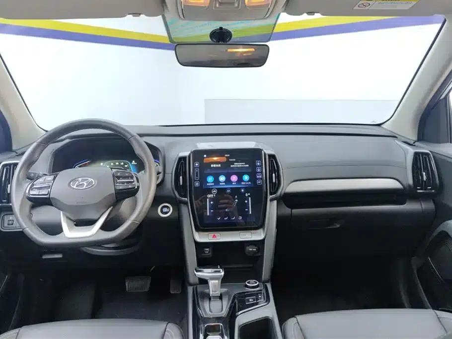 Beijing Hyundai ix35 2021 2.0L Automatic 2WD GLS Leading Edition — миниатюра 12