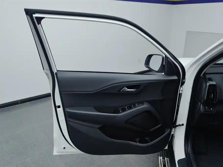 Beijing Hyundai ix35 2021 2.0L Automatic 2WD GLS Leading Edition — миниатюра 7