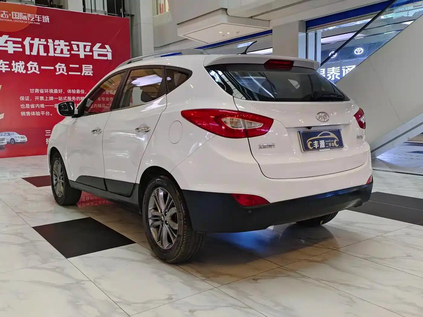 Beijing Hyundai ix35 2015 2.0L Automatic 2WD Smart Model (National IV Emission Standard) — миниатюра 23