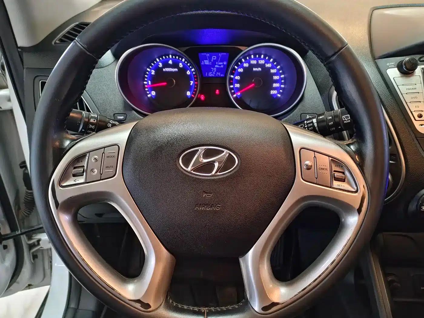 Beijing Hyundai ix35 2015 2.0L Automatic 2WD Smart Model (National IV Emission Standard) — миниатюра 7