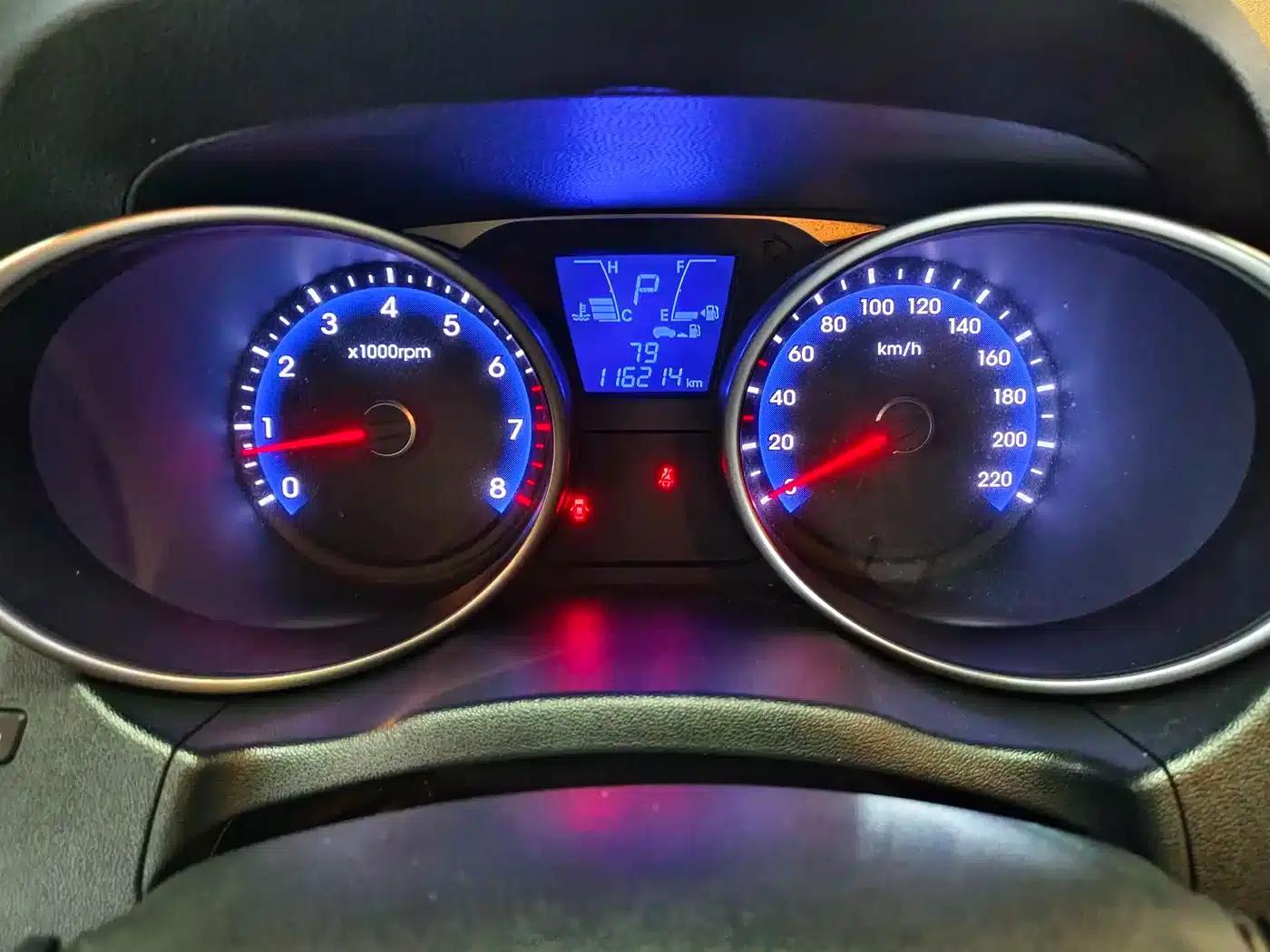Beijing Hyundai ix35 2015 2.0L Automatic 2WD Smart Model (National IV Emission Standard) — миниатюра 8