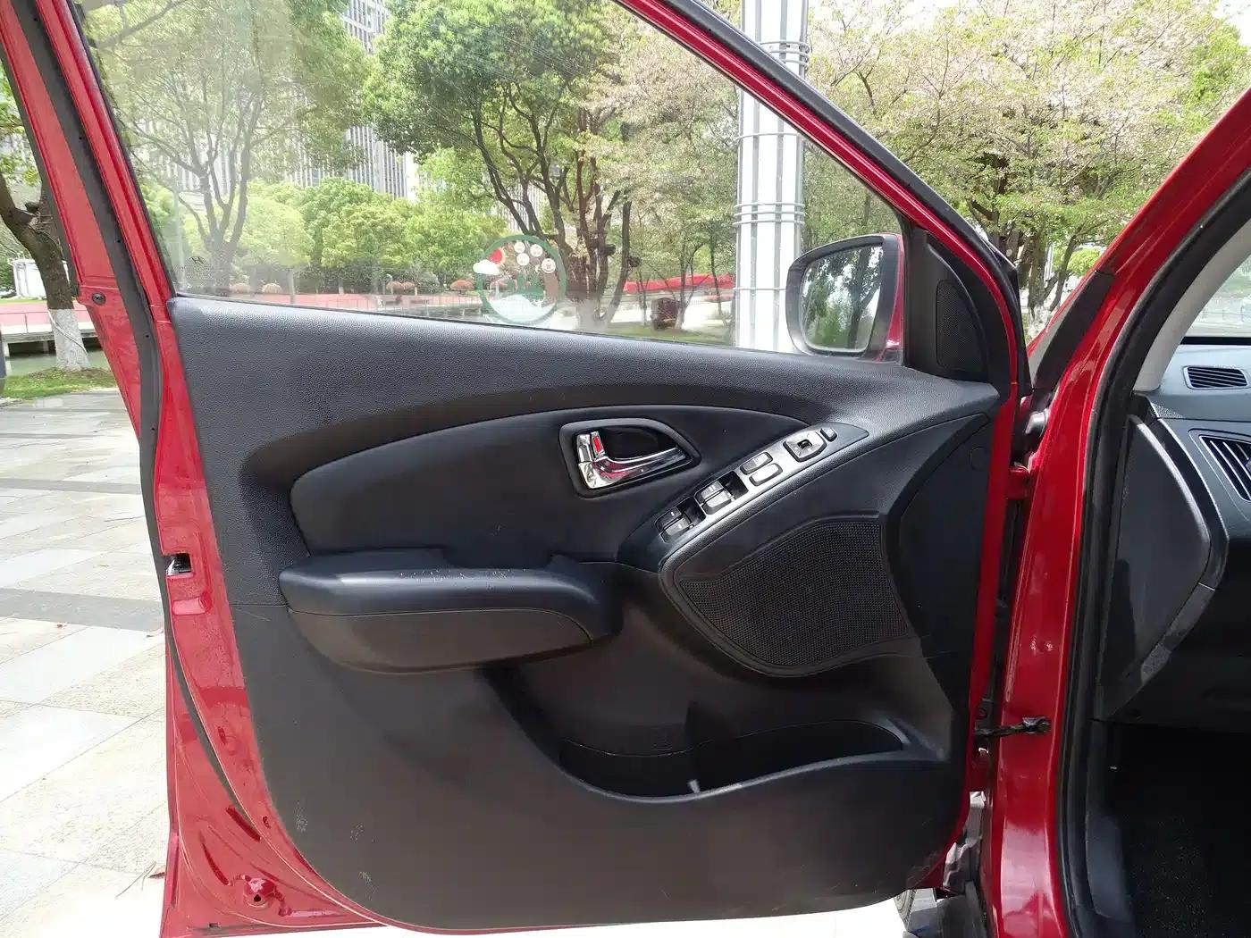 Beijing Hyundai ix35 2010 2.0L Automatic 2WD Elite GLS — миниатюра 16