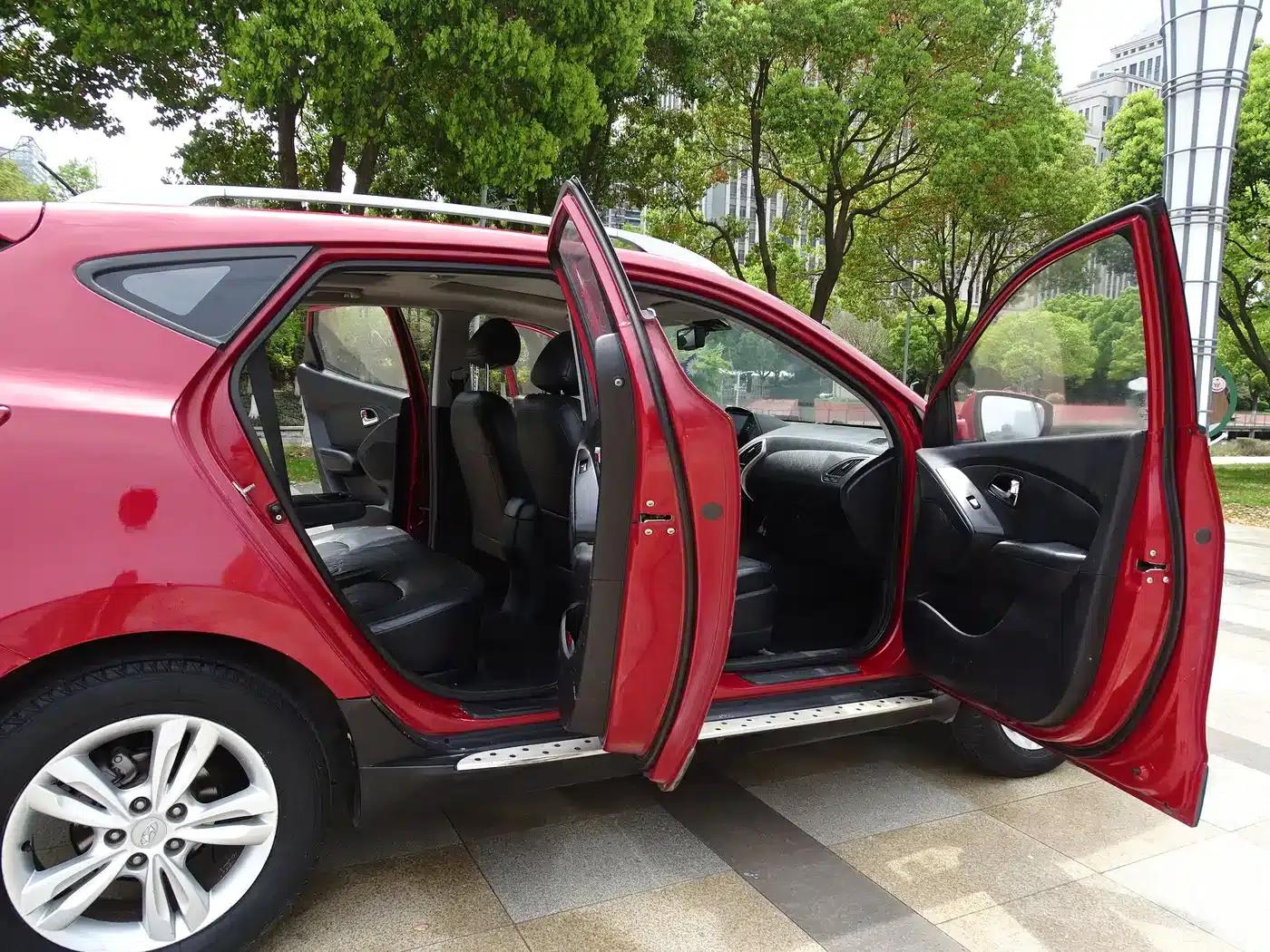 Beijing Hyundai ix35 2010 2.0L Automatic 2WD Elite GLS — миниатюра 37