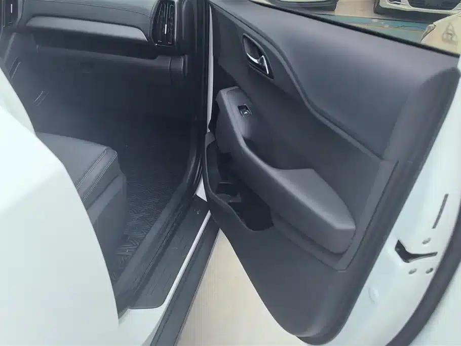 Beijing Hyundai ix35 2021 2.0L Automatic 2WD GLS Leading Edition — миниатюра 8