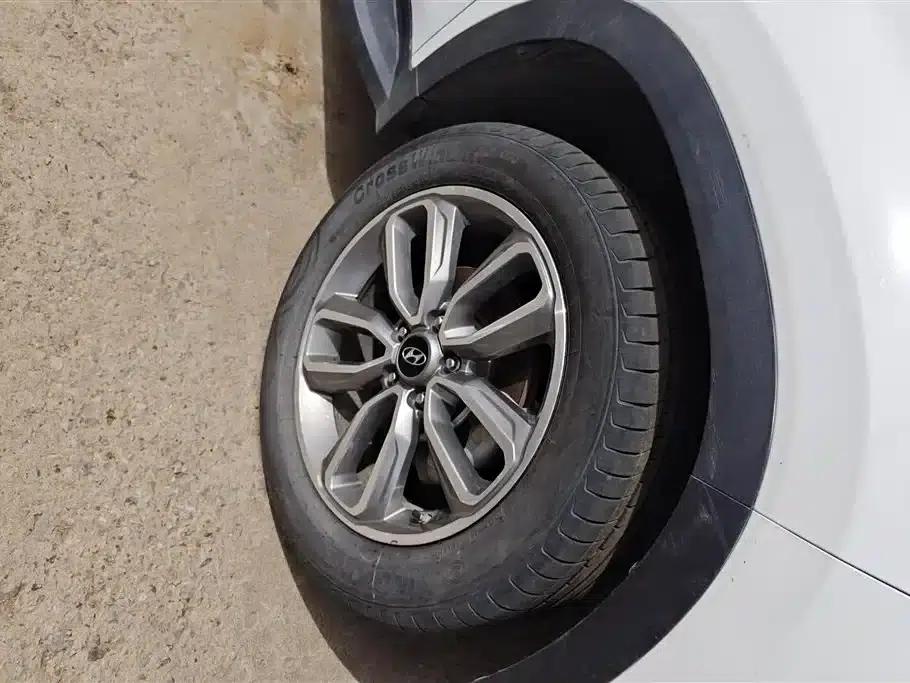 Beijing Hyundai ix35 2018 2.0L Automatic 2WD Smart & Enjoy Edition — миниатюра 6